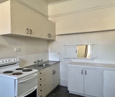 Updated and ready, right in the City Centre! - Photo 6