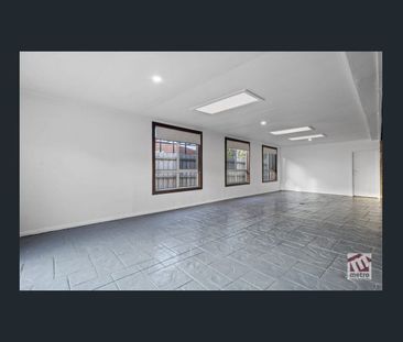 12 Santos Ct, Keilor Downs, Vic 3038 - Photo 1