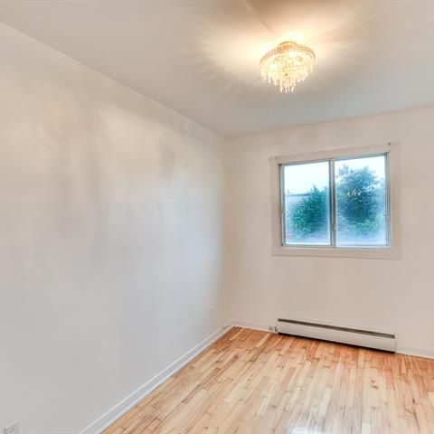 5565 Rue Desmarteau - Photo 1