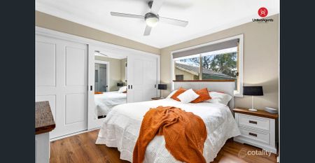 Beautifully Maintained 4-Bedroom Family Home with Pool and Spacious Backyard - Photo 3