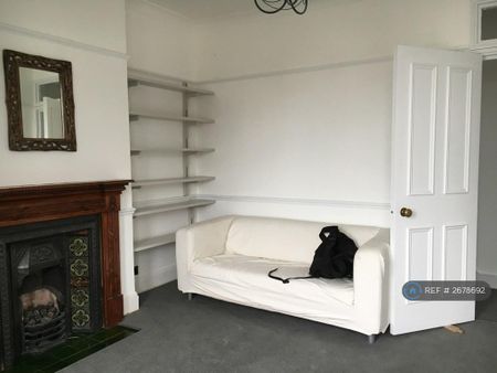 1 bedroom flat to rent - Photo 3