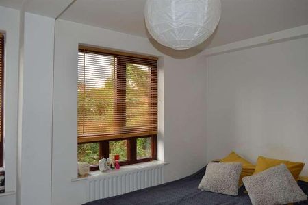 Bronte, Woodlands Village, Wakefield, WF1 - Photo 5