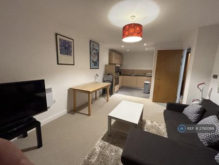 1 bedroom flat to rent - Photo 4
