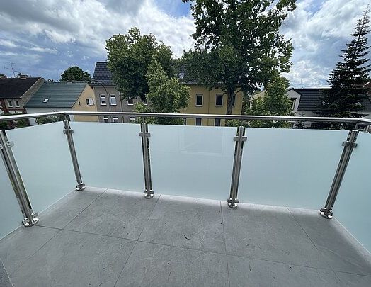Sanierte 3 Raum Wohnung mit Vollbad und Balkon - Foto 1