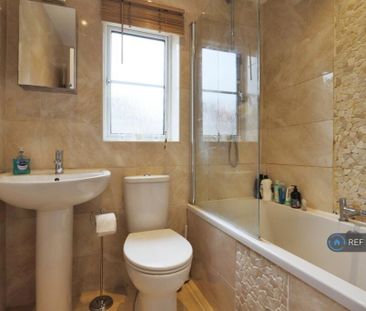 2 bedroom semi-detached house to rent - Photo 4