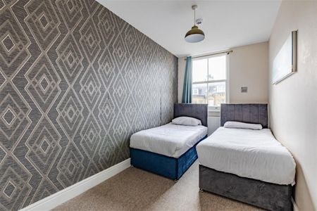 First Avenue, Hove - Photo 3