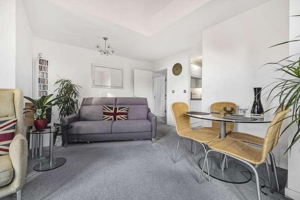 Greenwich Road, Shinfield, RG2 - Photo 1