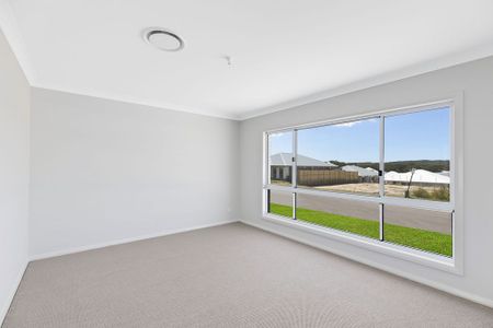 Brand new, beautifully designed family home - Photo 2
