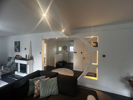 Kyrkvärdsvägen, Tumba - Photo 2