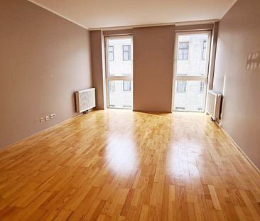 UNBEFRISTET, INNSTRASSE, sonnige 69 m2 Altbau, 2 Zimmer, Komplettkü... - Photo 2