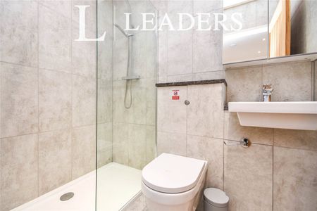 2 bedroom bungalow to rent Eastfield Stables, May Walk, Elsenham Road, Stansted, CM24 - Photo 3