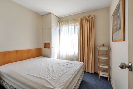 Fully Furnished Apartment in Beautiful East End! - Photo 3