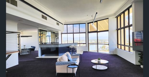 Luxury Penthouse and Priceless Views Short term available - Photo 1