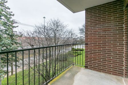 For Lease - 4 Avalon Place Unit# 308, Kitchener, Ontario - Photo 5