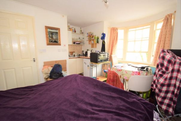 Studio to rent - Photo 1