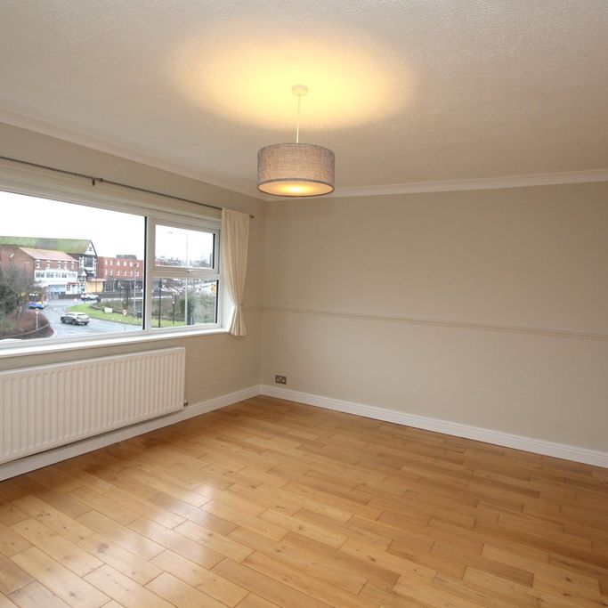 3 Bedroom Maisonette, Chester - Photo 1