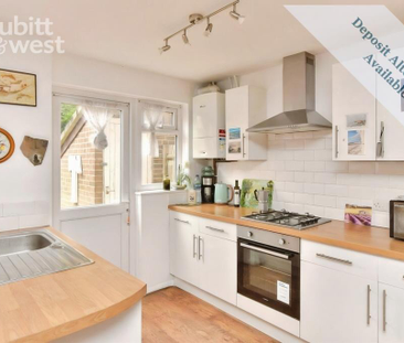 2 bedroom end of terrace house to rent - Photo 5