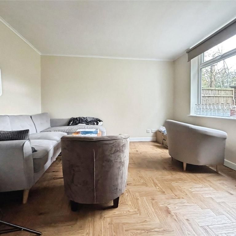 3 bedroom maisonette to rent - Photo 1