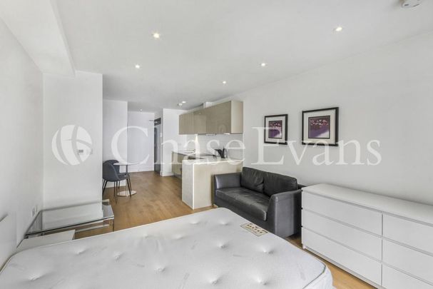 Studio to rent - Photo 1