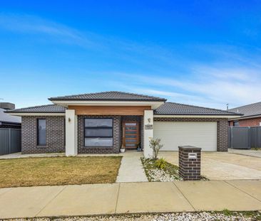 Large Executive Home In Established Estate! - Photo 4