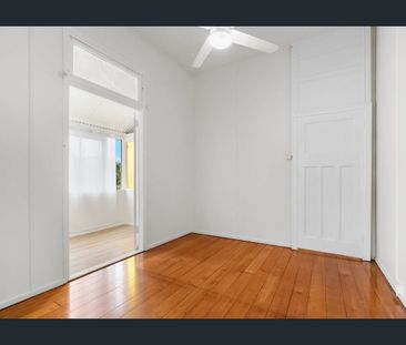 Charming Character Home in Blue-Chip East Brisbane - Photo 4