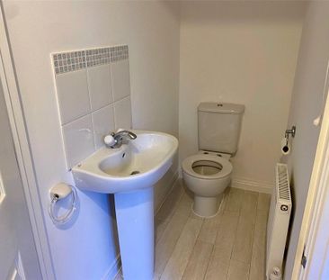 3 bedroom terraced house to rent - Photo 6