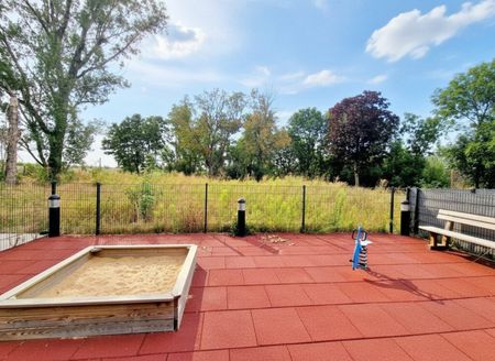 Nachmittagssonne inklusive! Ruhige Stadtrandlage – 6 Min. zu Fuß zum Bahnhof Süßenbrunn! Bj. 2021 - Foto 4