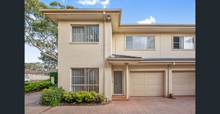 Newly Renovated Townhouse - Photo 3