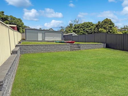 Family home with large shed - Prime Location in Toronto - Photo 4