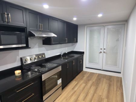 For Lease - 9 Boxdene Avenue, Toronto, Ontario - Photo 2