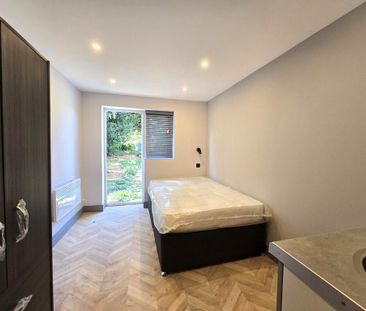 Studio to rent - Photo 1