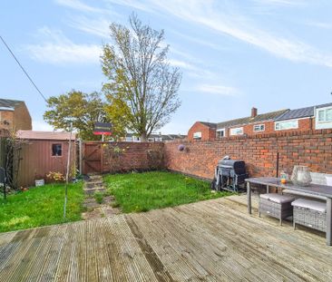 2 bedroom mid terraced house to rent, - Photo 6