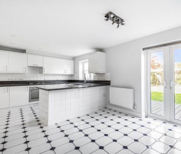 4 bedroom townhouse to rent - Photo 1