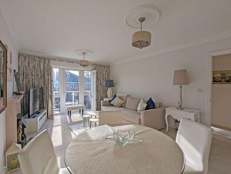 2 bedroom flat to rent - Photo 3