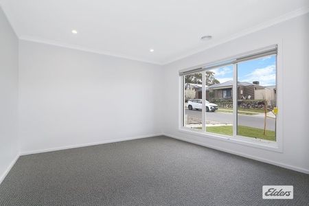 Spacious Family Home with Stylish Comfort - Photo 5