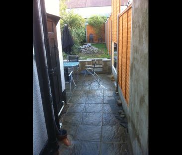 2 Bed Terraced House, Oval Rd, CR0 - Photo 6