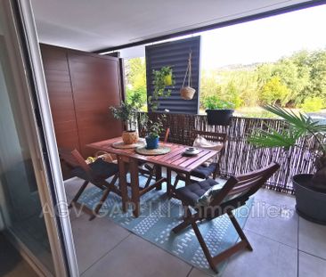 Location Appartement 2 pièces 40m² HYERES 83400 - Photo 5