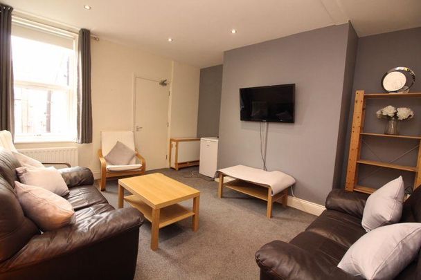 5 bedroom maisonette to rent - Photo 1