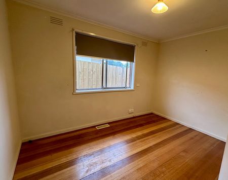 64 Orana Drive, Watsonia VIC 3087 - Photo 3