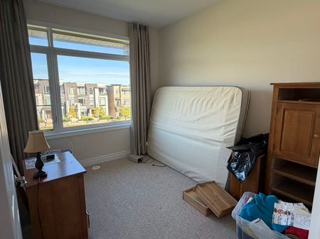 For Lease - 34 Heriot Place, Vaughan, Ontario - Photo 4