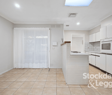 Family Living With Great Outdoor Space - Photo 3