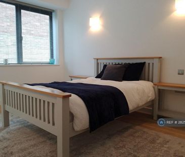 2 bedroom flat to rent - Photo 6