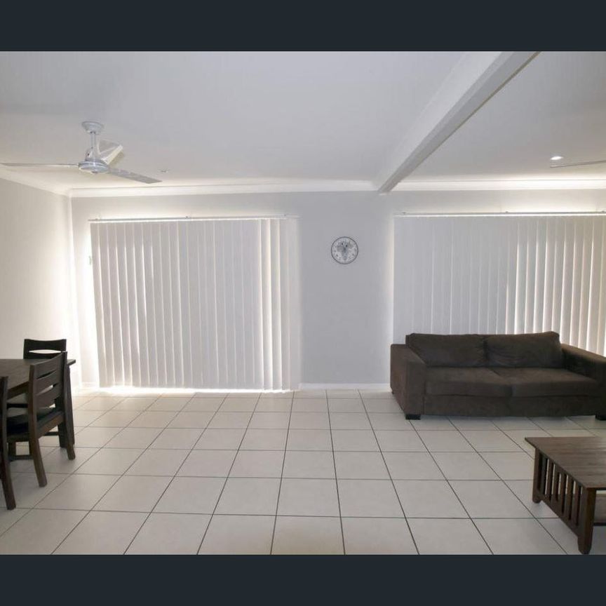 MODERN TOWNHOUSE WITH LOCK UP GARAGE - Photo 1