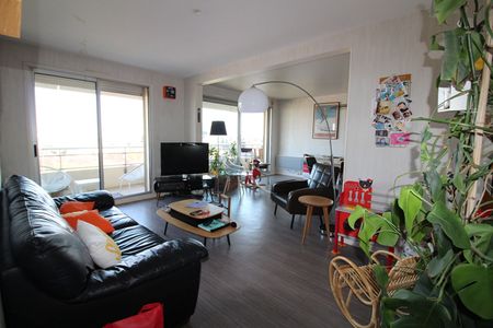 Location Appartement 5 pièces 98m² - Photo 2