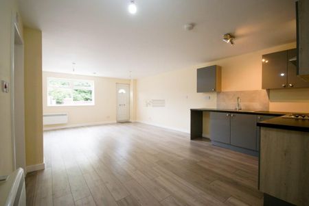 2 bedroom terraced house to rent - Photo 3