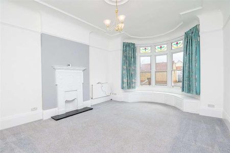 Gloucester Terrace, Thorpe Bay, Essex, SS1 - Photo 4