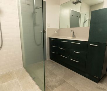 Charming Apartment - Photo 6