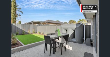 MODERN, LOW MAINTENANCE LIVING IN A WONDERFUL LOCATION! - Photo 3