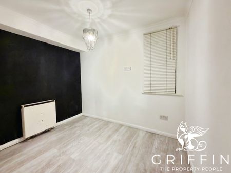 Rookley Court, Linnet Way, Purfleet, RM19 - Photo 3