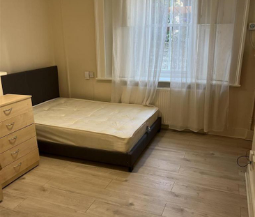 4 bedroom flat to rent - Photo 6